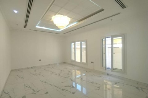 6 bedrooms Villa in Madinat as'Sultan Qaboos, Oman No. 54183 2
