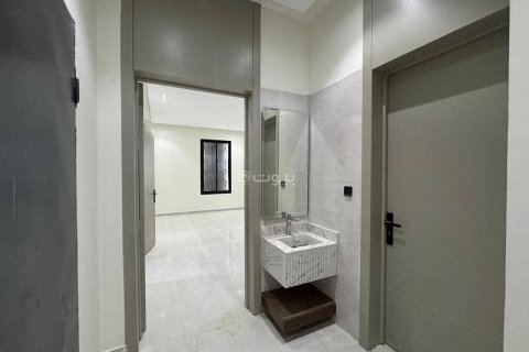 Apartment de 3 dormitorios en Riyadh, Saudi Arabia No. 99488 8