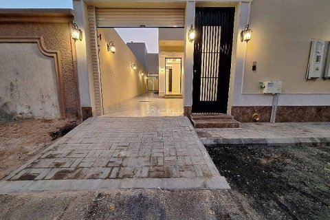 Apartment de 3 dormitorios en Riyadh, Saudi Arabia No. 99491 2