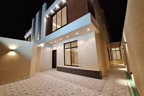 Apartment de 4 dormitorios en Riyadh, Saudi Arabia No. 99538 2