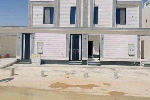 Apartment de 3 dormitorios en Riyadh, Saudi Arabia No. 99490 1