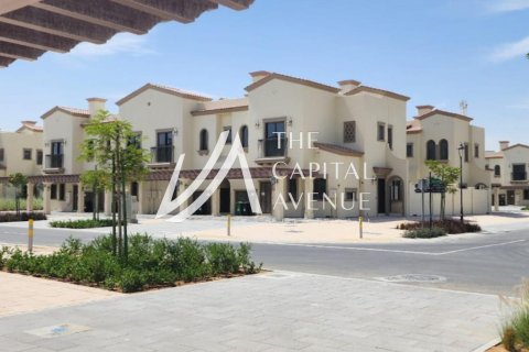 2 bedrooms Townhouse in Khalifa City, UAE No. 86603 2