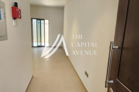 2 bedrooms Townhouse in Khalifa City, UAE No. 86603 16