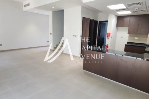 2 bedrooms Townhouse in Khalifa City, UAE No. 86603 18