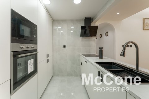 Apartment de 2 dormitorios en Rimal, UAE No. 74255 6