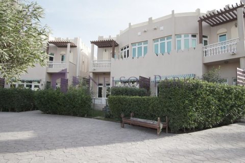 6 bedrooms Villa in Doha, Qatar No. 57482 1