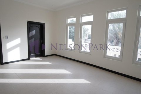 6 bedrooms Villa in Doha, Qatar No. 57482 12