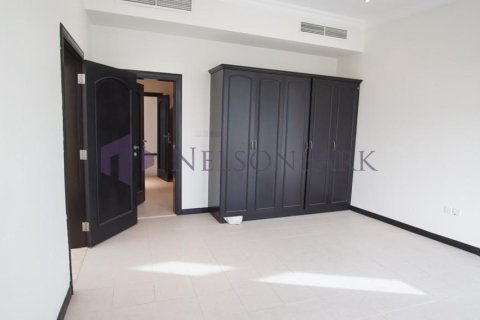 6 bedrooms Villa in Doha, Qatar No. 57482 19