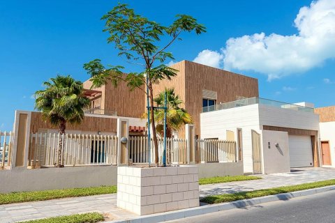 MARINA SUNSET BAY  رقم 69682