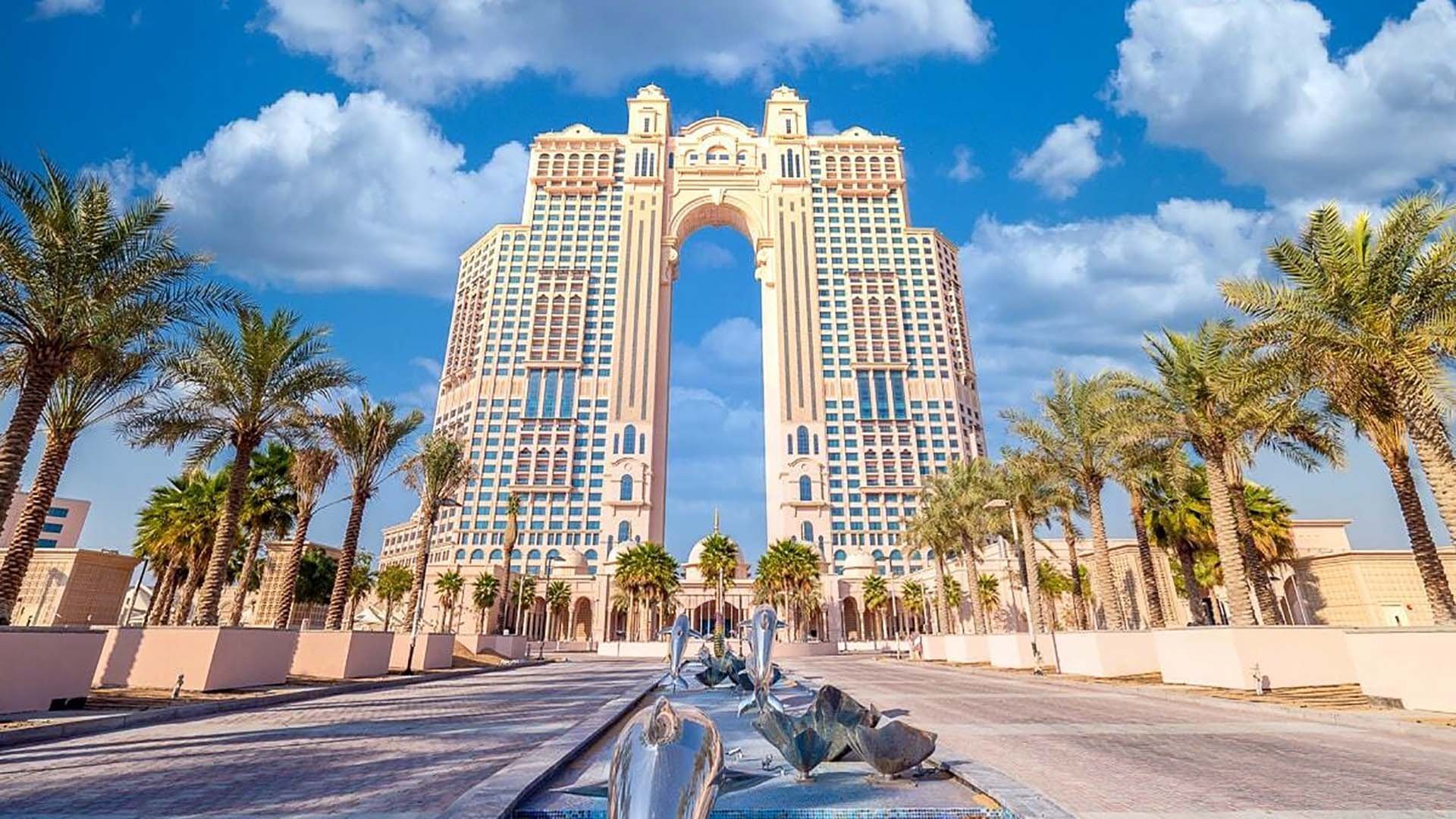 FAIRMONT MARINA RESIDENCES