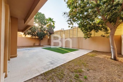 4 bedrooms Villa in Khalifa City, UAE No. 63184 18