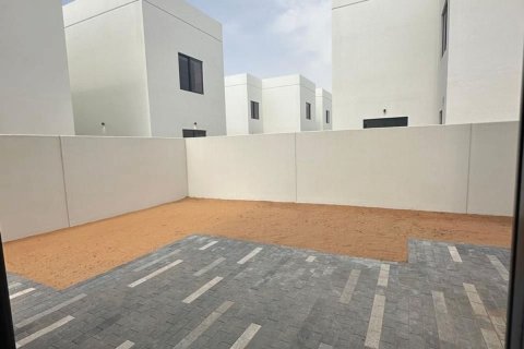 Commercial property de 4 dormitorios en  Yas Island, UAE No. 78587 7