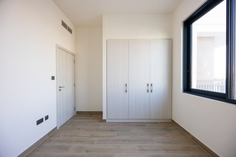 Commercial property de 4 dormitorios en  Yas Island, UAE No. 78587 14