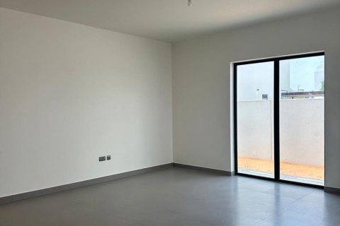 Commercial property de 4 dormitorios en  Yas Island, UAE No. 78587 11