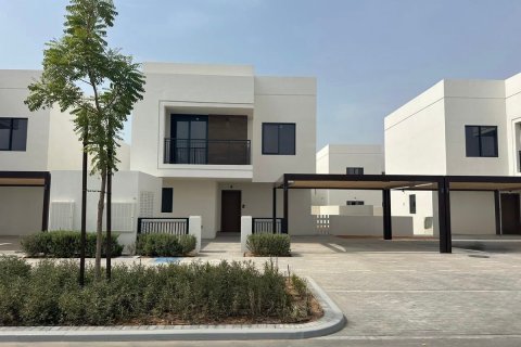 Commercial property de 4 dormitorios en  Yas Island, UAE No. 78587 2