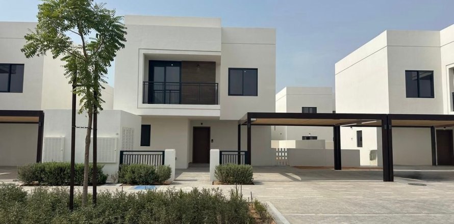 Commercial property de 4 dormitorios en  Yas Island, UAE No. 78587