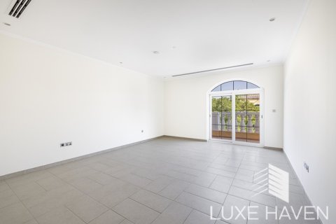 5 bedrooms Villa in Legacy, UAE No. 9406 18