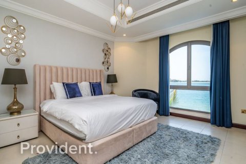 5 bedrooms Villa in Palm Jumeirah, UAE No. 1822 20
