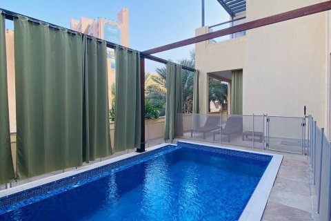 Commercial property de 3 dormitorios en Fujairah, UAE No. 79630 2