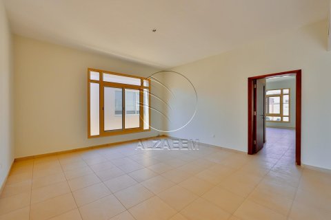 Villa de 5 chambres à Abu Dhabi, UAE No. 90199 8