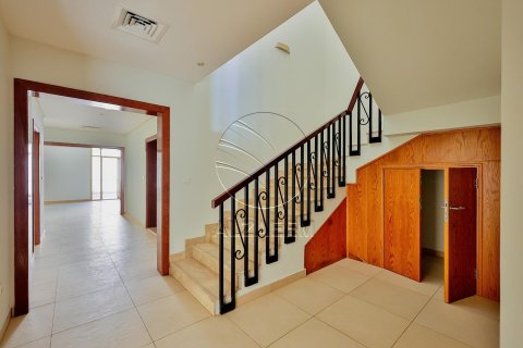 Villa de 5 chambres à Abu Dhabi, UAE No. 90199 12