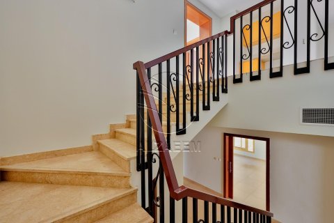 Villa de 5 chambres à Abu Dhabi, UAE No. 90199 9