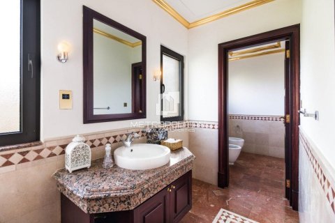 5 bedrooms Villa in Signature Villas, UAE No. 78058 8