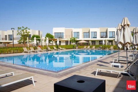 Villa de 4 dormitorios en Dubai, UAE No. 104543 17