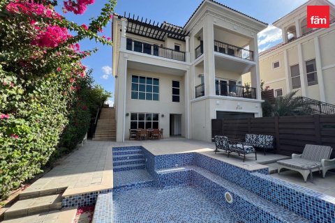 Villa de 4 dormitorios en Dubai, UAE No. 39046 1
