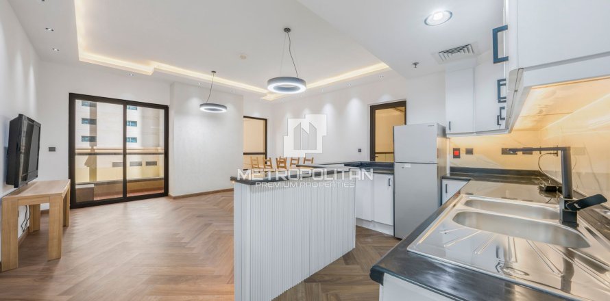 Квартира с 2 спальнями в Shams, ОАЭ №78825