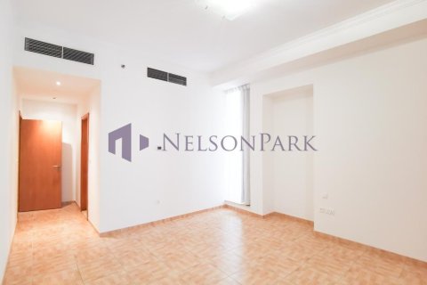3 bedrooms Apartment in Doha, Qatar No. 58473 7
