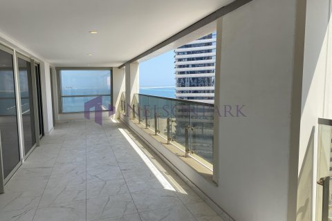 4 bedrooms Apartment in Doha, Qatar No. 58472 4