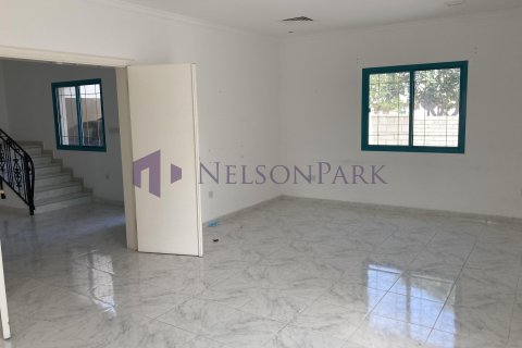 3 bedrooms Villa in Doha, Qatar No. 58470 4