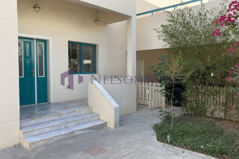 3 bedrooms Villa in Doha, Qatar No. 58470 2