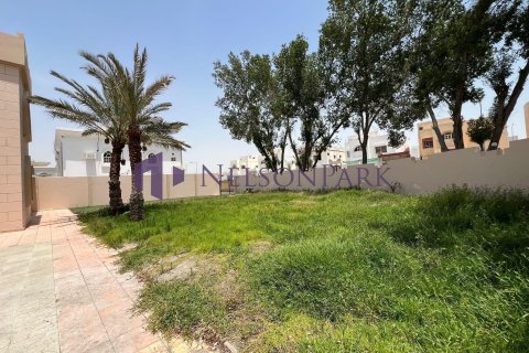 7 bedrooms Villa in Doha, Qatar No. 58475 21