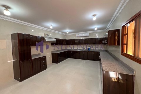 7 bedrooms Villa in Doha, Qatar No. 58475 19