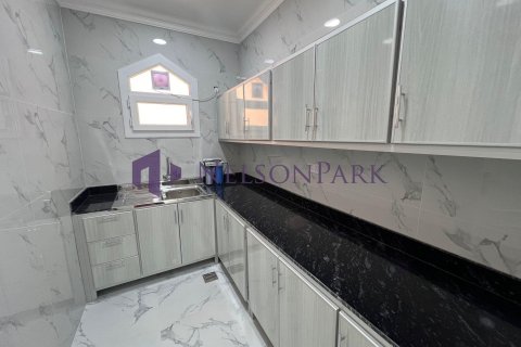 7 bedrooms Villa in Doha, Qatar No. 58475 10