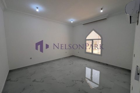 7 bedrooms Villa in Doha, Qatar No. 58475 11