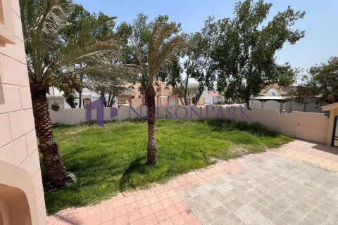 7 bedrooms Villa in Doha, Qatar No. 58475 20