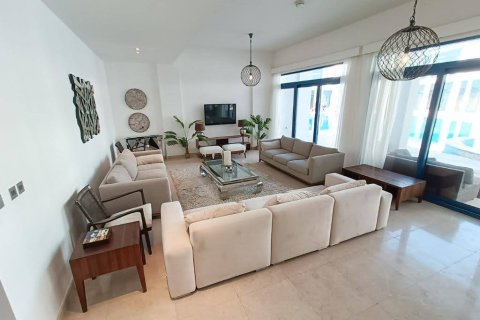 Villa de 4 chambres à Palma Residences, UAE No. 97426 26
