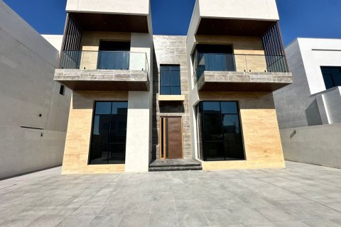Commercial property de 6 dormitorios en Al Shamkha, UAE No. 62332 2
