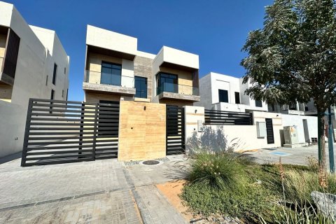 Commercial property de 6 dormitorios en Al Shamkha, UAE No. 62332 20