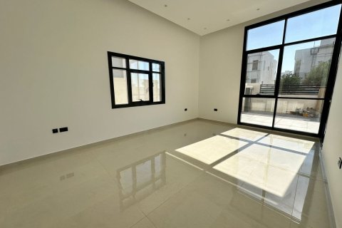 Commercial property de 6 dormitorios en Al Shamkha, UAE No. 62332 9