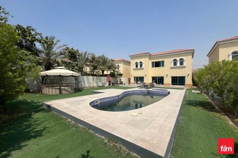 Villa de 4 dormitorios en Dubai, UAE No. 101302 19