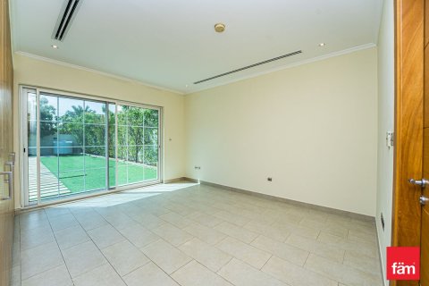 Villa de 4 dormitorios en Dubai, UAE No. 101302 8