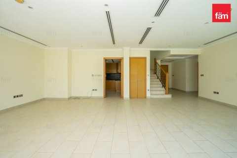 Villa de 4 dormitorios en Dubai, UAE No. 101302 6