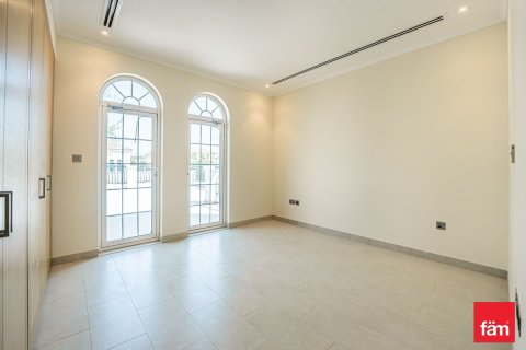 Villa de 4 dormitorios en Dubai, UAE No. 101302 21