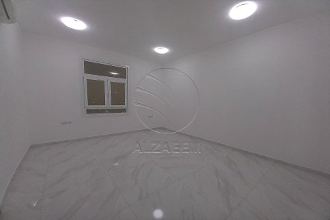5 bedrooms Villa in Abu Dhabi, UAE No. 90324 20