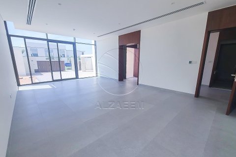 Townhouse de 4 dormitorios en Abu Dhabi, UAE No. 90325 9