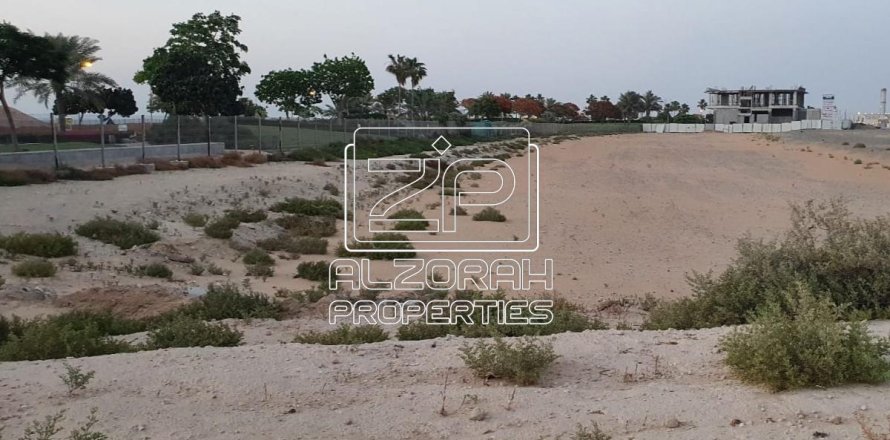 1036m² Land in Al Zorah, UAE No. 77244